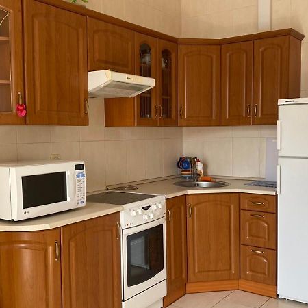 Comfortable Apartment On The Obolon キエフ エクステリア 写真