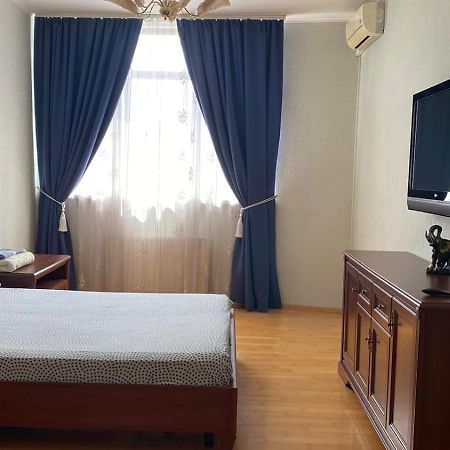 Comfortable Apartment On The Obolon キエフ エクステリア 写真